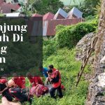 pengunjung jatuh di benteng keraton